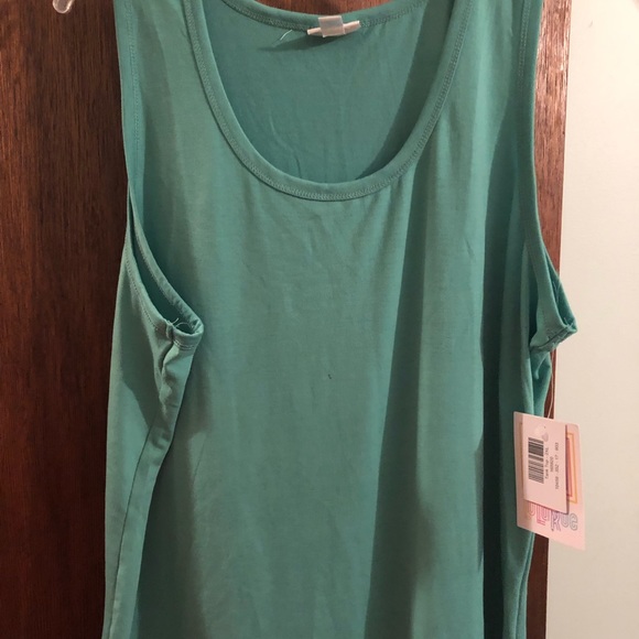 LuLaRoe Tops - LulaRoe tank top 2XL NWT